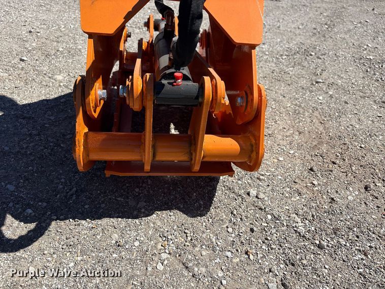 image for item EX4214 LandHonor RLG-13-44D skid steer log grapple