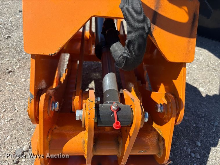 image for item EX4214 LandHonor RLG-13-44D skid steer log grapple