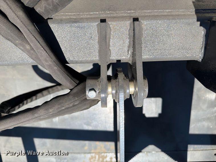 image for item EX4222 2026 LandHonor SGB-11-72W skid steer grapple bucket