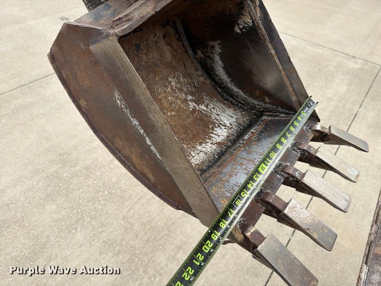 image for item EX4605 2001 Vermeer RXT450 trencher