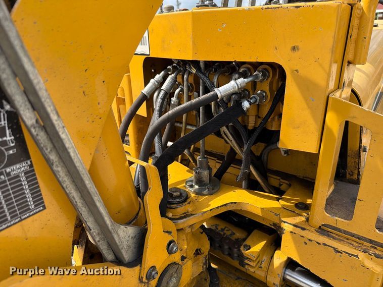 image for item EX4605 2001 Vermeer RXT450 trencher