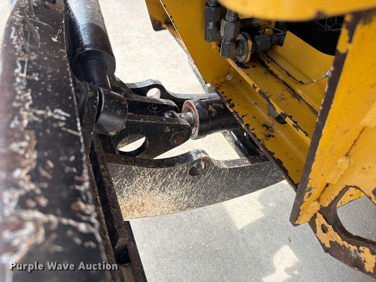 image for item EX4605 2001 Vermeer RXT450 trencher