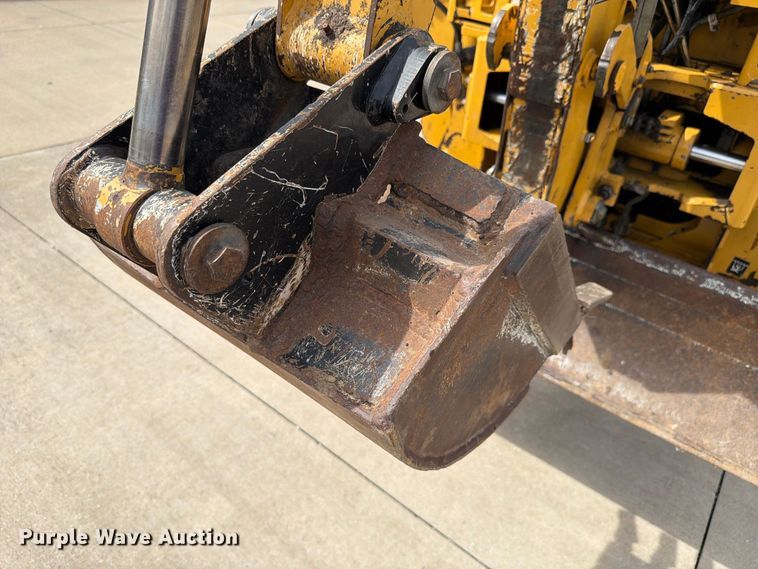 image for item EX4605 2001 Vermeer RXT450 trencher