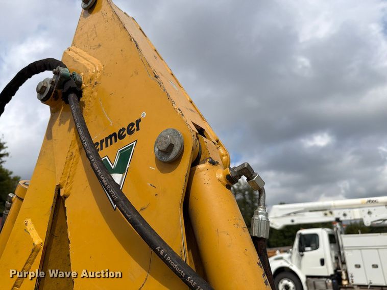 image for item EX4605 2001 Vermeer RXT450 trencher