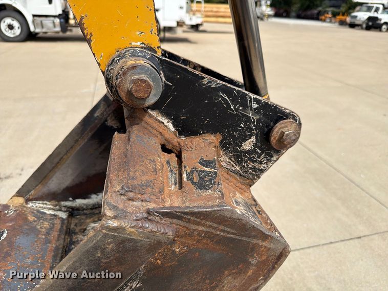 image for item EX4605 2001 Vermeer RXT450 trencher