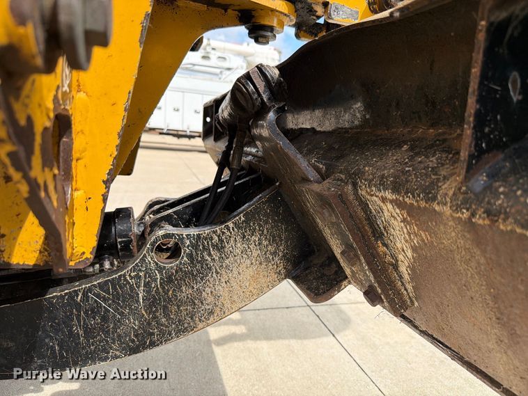 image for item EX4605 2001 Vermeer RXT450 trencher
