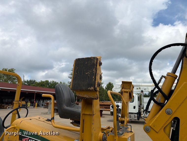 image for item EX4605 2001 Vermeer RXT450 trencher