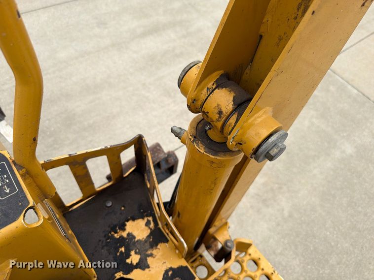 image for item EX4605 2001 Vermeer RXT450 trencher