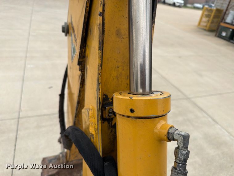 image for item EX4605 2001 Vermeer RXT450 trencher