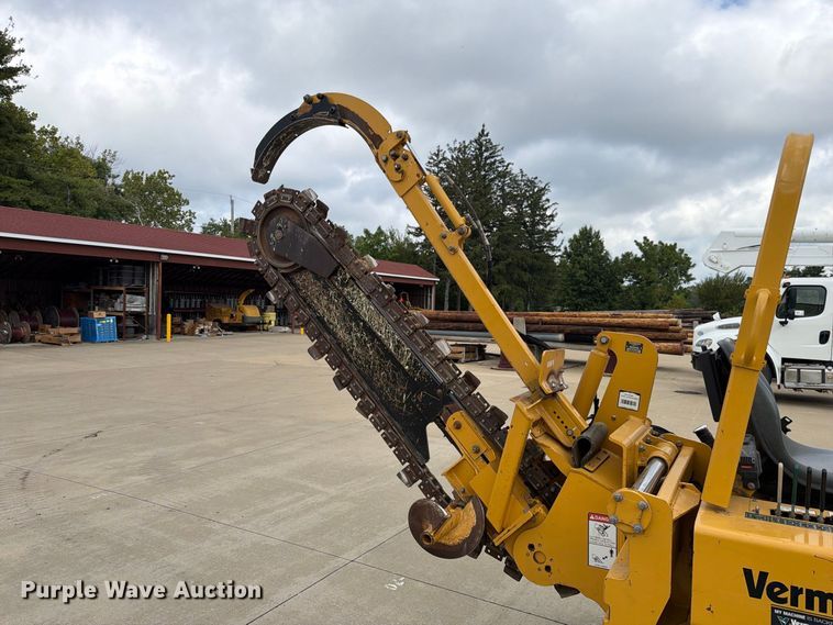 image for item EX4605 2001 Vermeer RXT450 trencher