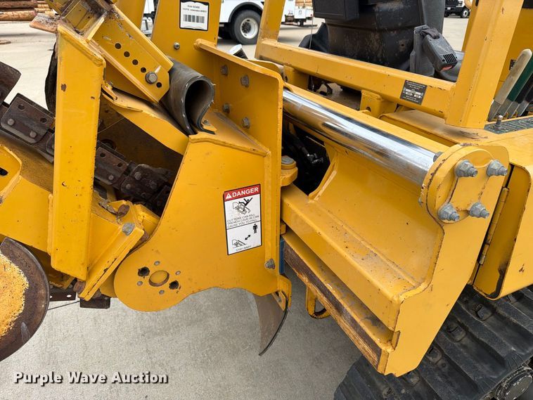 image for item EX4605 2001 Vermeer RXT450 trencher
