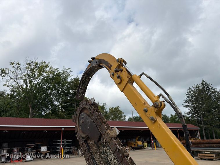 image for item EX4605 2001 Vermeer RXT450 trencher