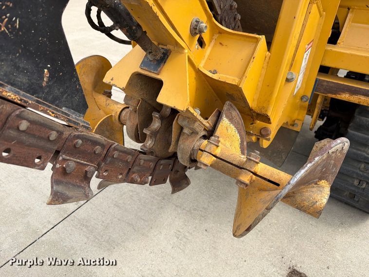 image for item EX4605 2001 Vermeer RXT450 trencher