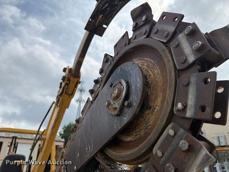 image for item EX4605 2001 Vermeer RXT450 trencher