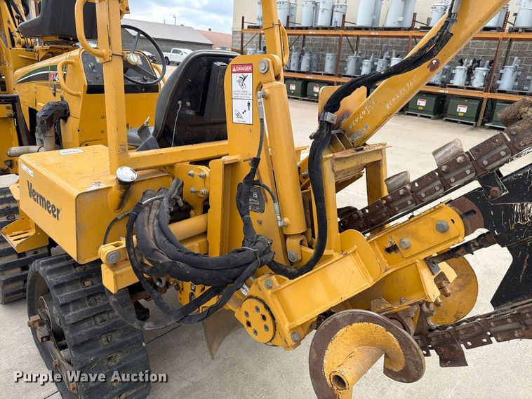 image for item EX4605 2001 Vermeer RXT450 trencher