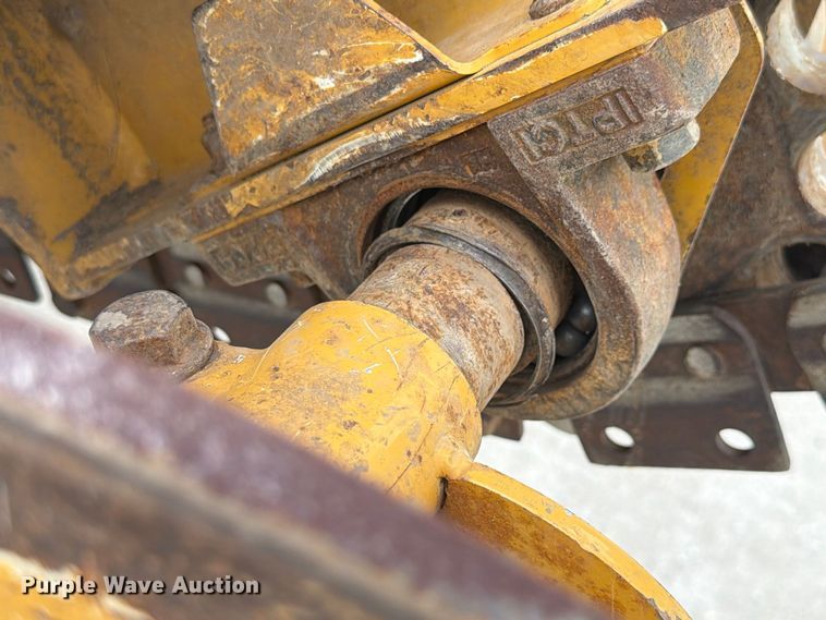 image for item EX4605 2001 Vermeer RXT450 trencher