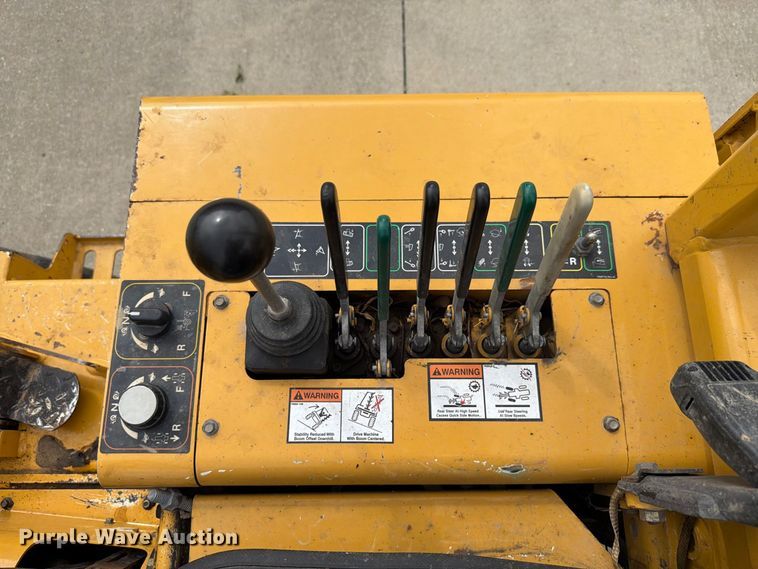 image for item EX4605 2001 Vermeer RXT450 trencher