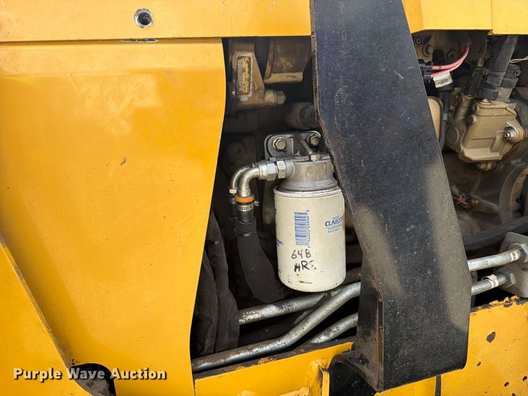image for item EX4605 2001 Vermeer RXT450 trencher