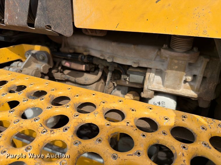 image for item EX4605 2001 Vermeer RXT450 trencher