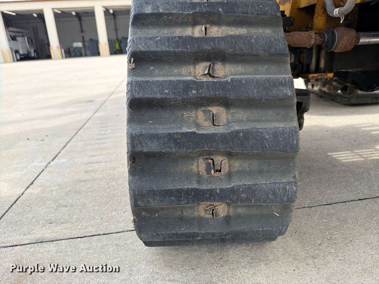 image for item EX4605 2001 Vermeer RXT450 trencher