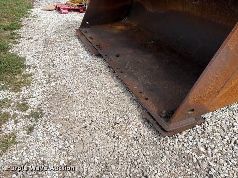 image for item EX4622 Doosan GP BKT 4YD OC BOCE wheel loader bucket