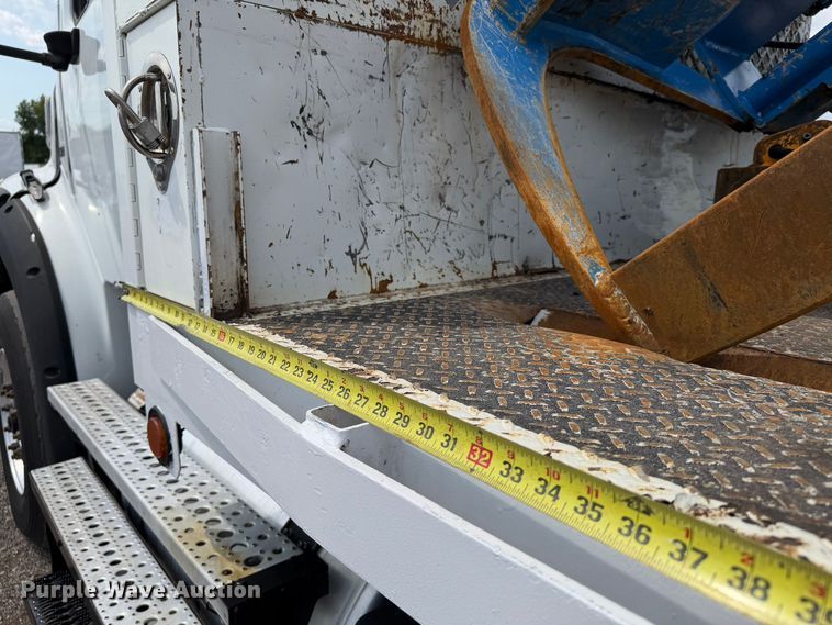 image for item FB5044 2012 Freightliner Business Class M2 crane truck