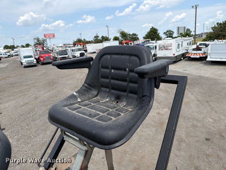 image for item FB5044 2012 Freightliner Business Class M2 crane truck