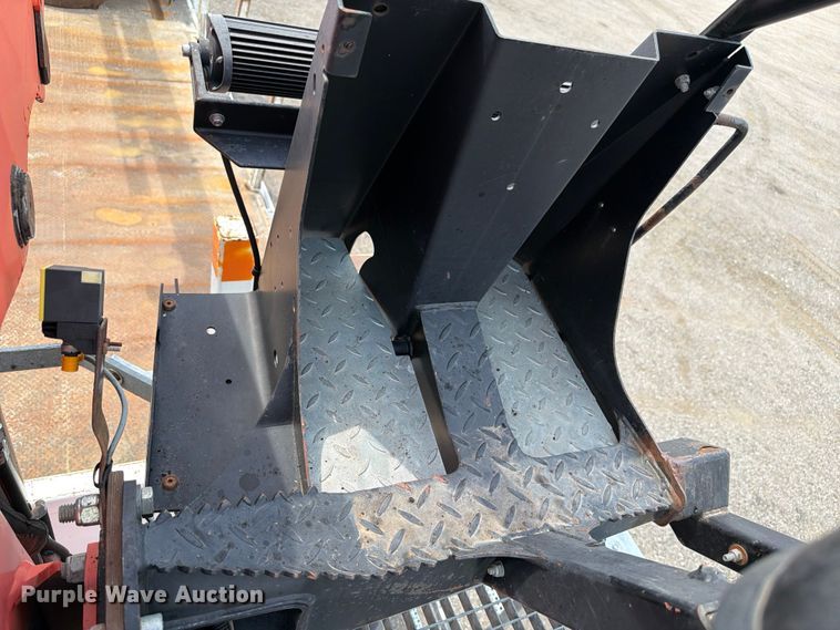 image for item FB5044 2012 Freightliner Business Class M2 crane truck