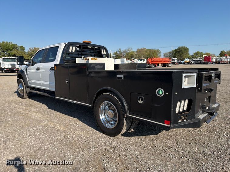 image for item FB5135 2020 Ford F-550 Super Duty Crew Cab flatbed truck