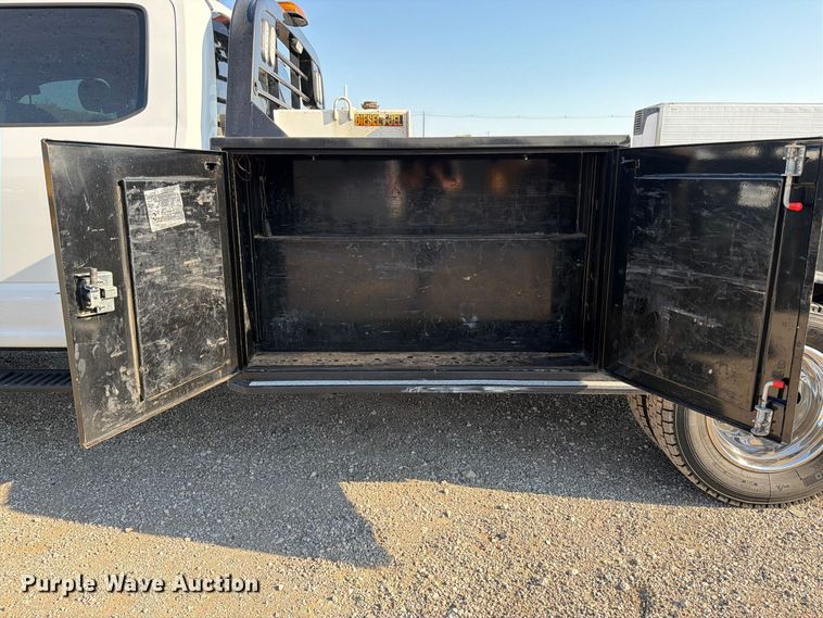 image for item FB5135 2020 Ford F-550 Super Duty Crew Cab flatbed truck