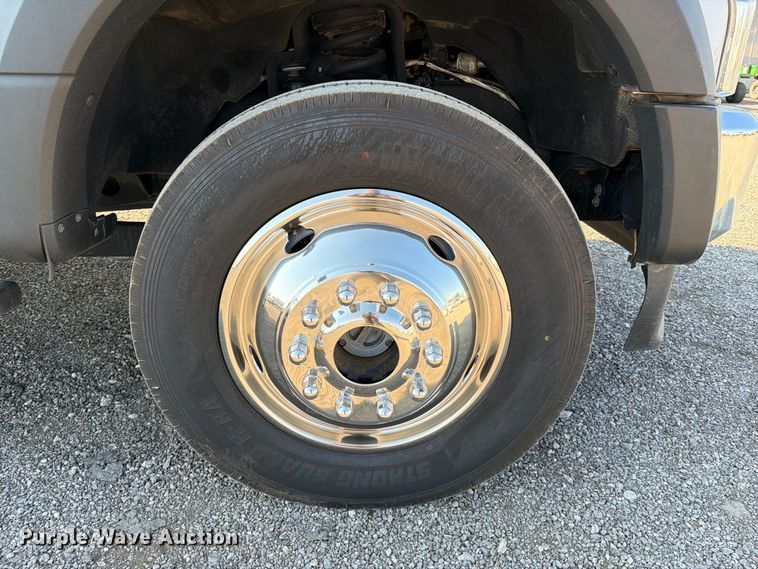 image for item FB5135 2020 Ford F-550 Super Duty Crew Cab flatbed truck