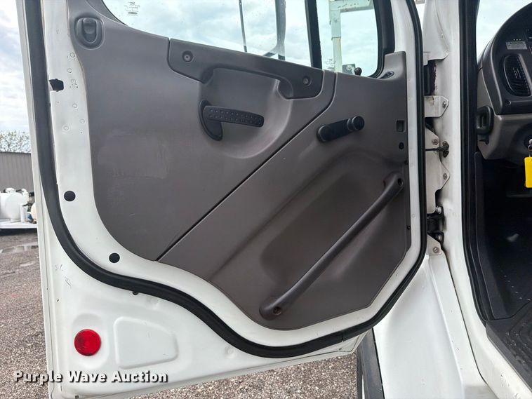 image for item FB5146 2007 Freightliner Business Class M2 Crew Cab crane truck
