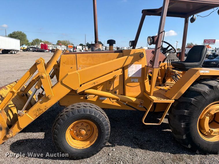 image for item FB5148 1993 Case 480F landscape tractor