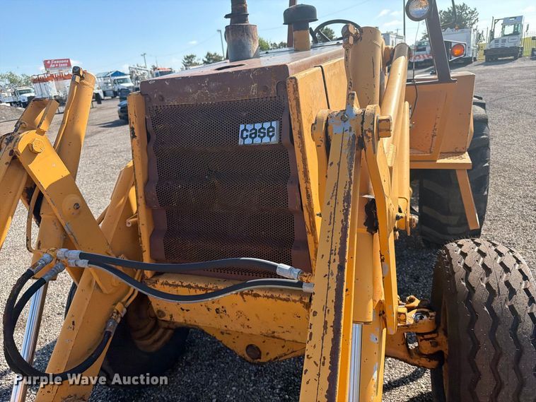 image for item FB5148 1993 Case 480F landscape tractor
