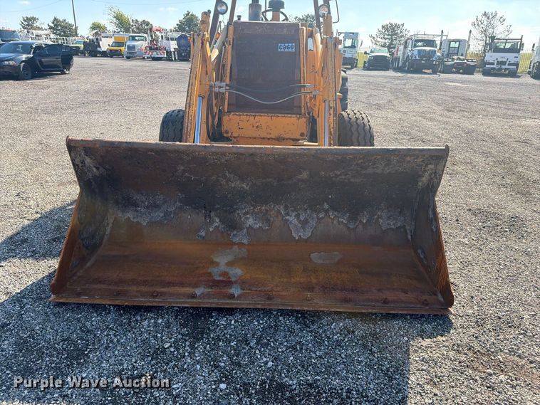 image for item FB5148 1993 Case 480F landscape tractor