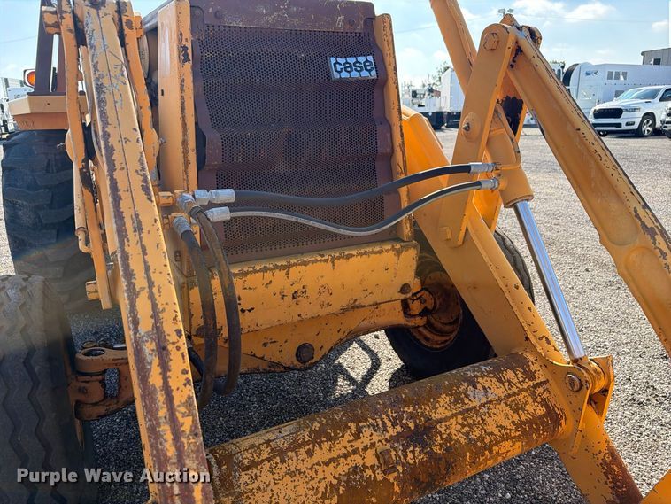 image for item FB5148 1993 Case 480F landscape tractor