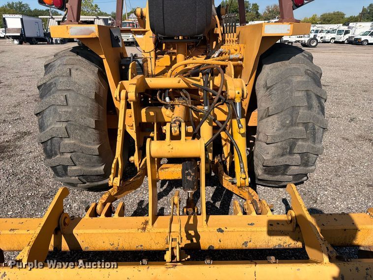 image for item FB5148 1993 Case 480F landscape tractor