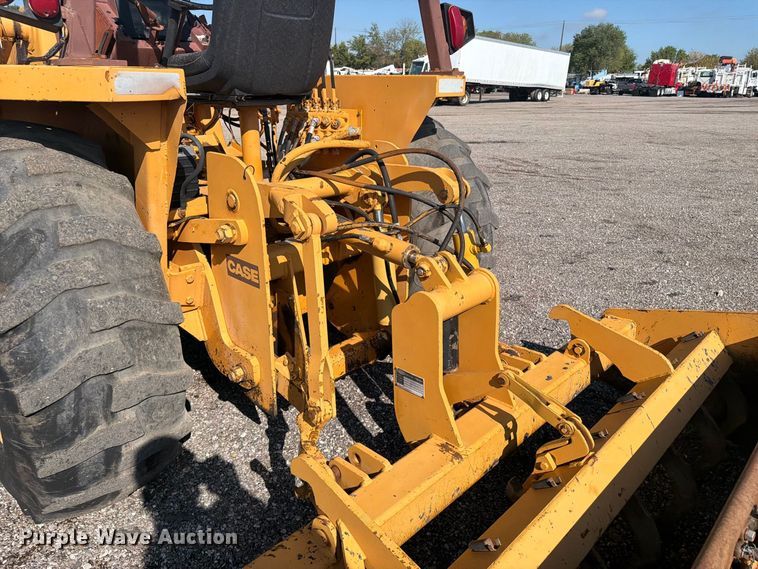 image for item FB5148 1993 Case 480F landscape tractor