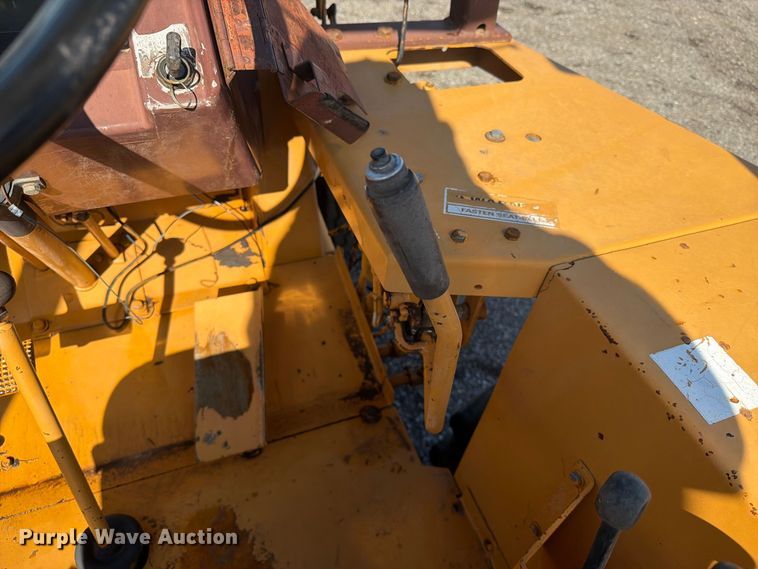 image for item FB5148 1993 Case 480F landscape tractor