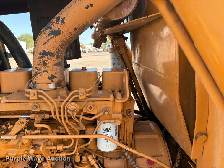 image for item FB5148 1993 Case 480F landscape tractor