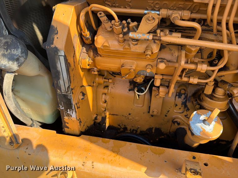 image for item FB5148 1993 Case 480F landscape tractor