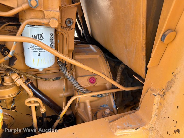 image for item FB5148 1993 Case 480F landscape tractor