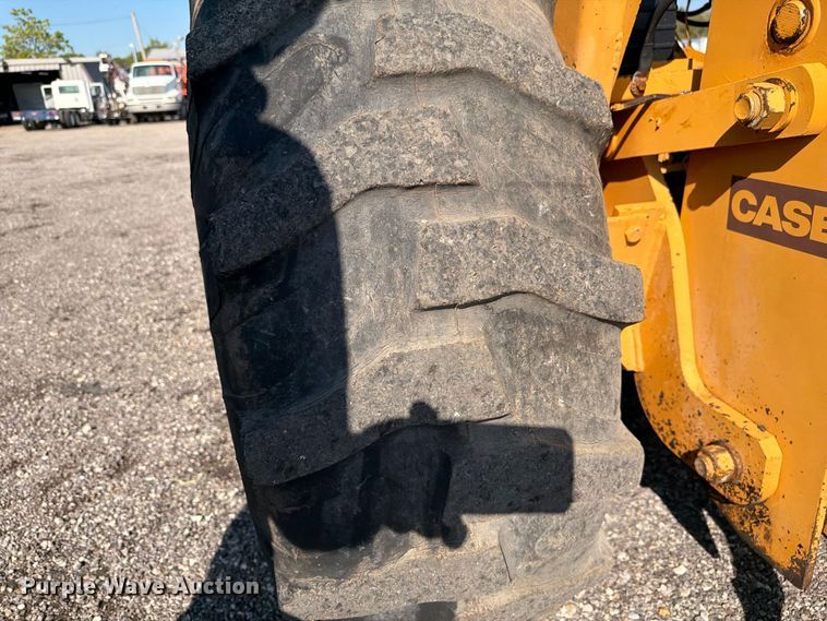 image for item FB5148 1993 Case 480F landscape tractor