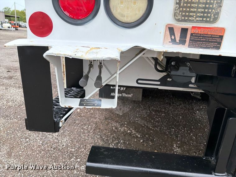 image for item FB5149 2015 Freightliner Business Class M2 bucket truck