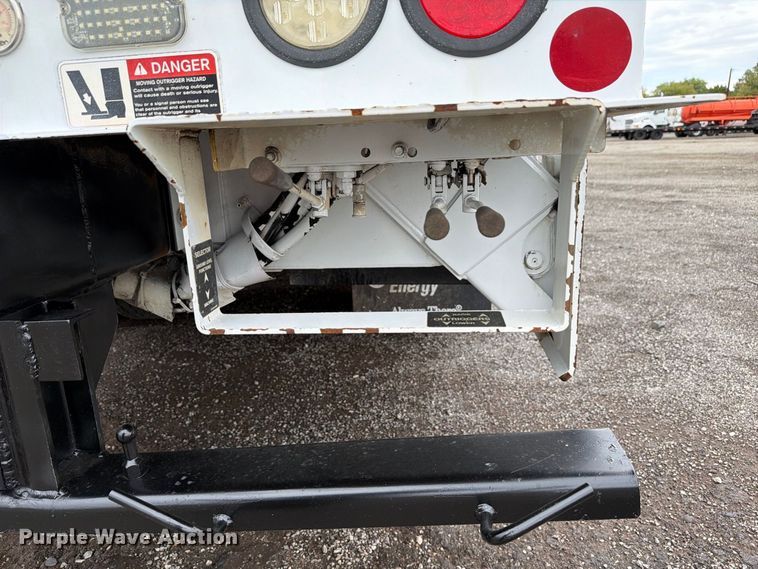 image for item FB5149 2015 Freightliner Business Class M2 bucket truck