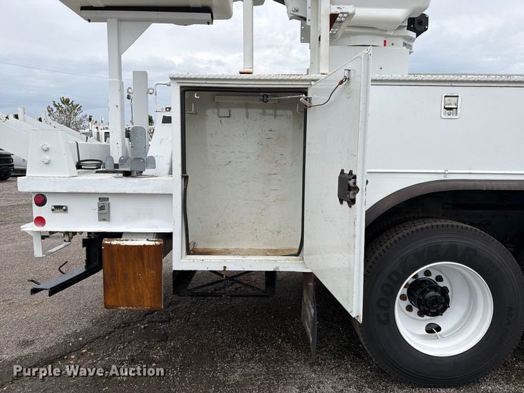 image for item FB5149 2015 Freightliner Business Class M2 bucket truck