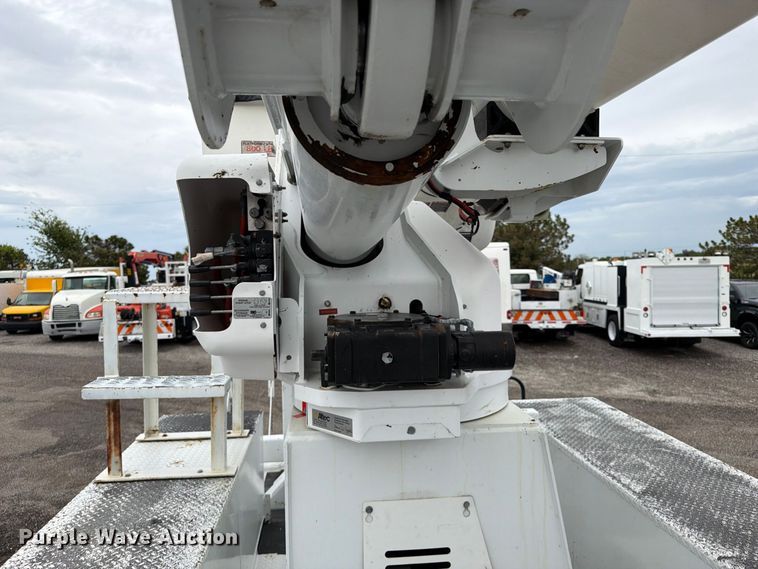 image for item FB5149 2015 Freightliner Business Class M2 bucket truck
