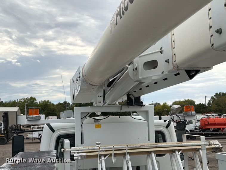 image for item FB5149 2015 Freightliner Business Class M2 bucket truck