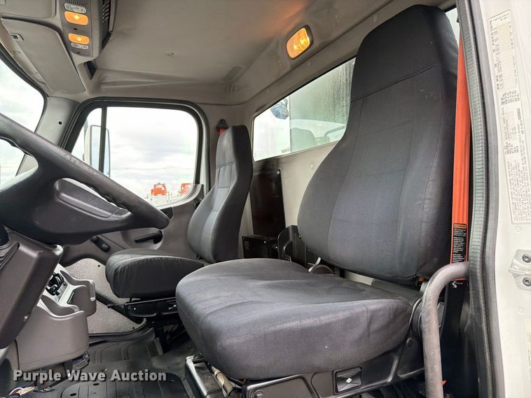 image for item FB5149 2015 Freightliner Business Class M2 bucket truck