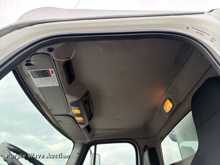 image for item FB5149 2015 Freightliner Business Class M2 bucket truck